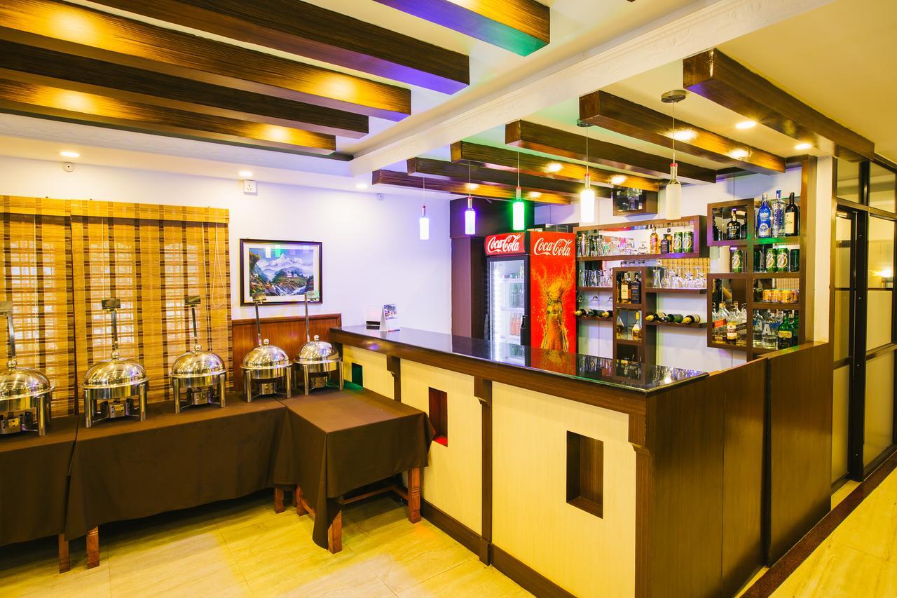 Hotel Romantica Pokhara Exteriör bild