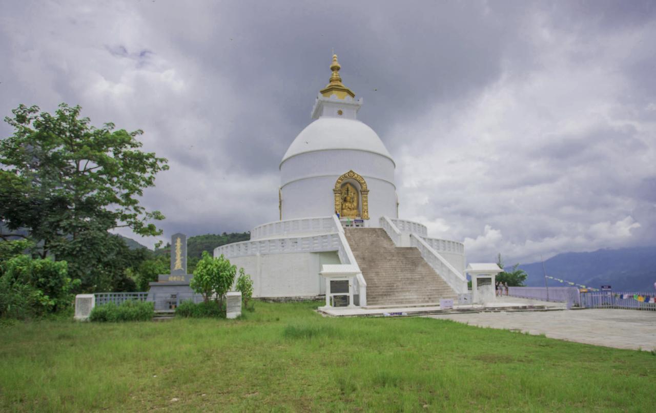 Hotel Romantica Pokhara Exteriör bild